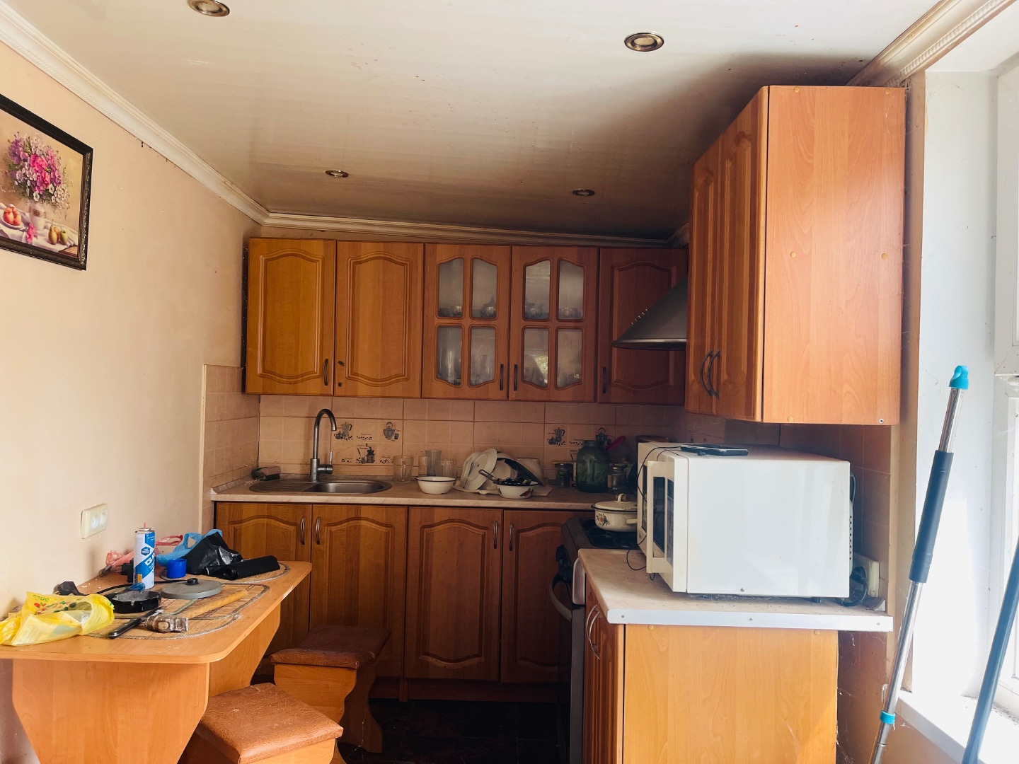 В самом центре города на улице Фрунзе продается дом с участком. Дом нуждается в ремонте.
Oсновныe прeимущeствa:
???
район с развитoй инфpaструктурой, сочетающий удобство и комфорт.
Автовокзал, ц.рынок, супермаркеты
Школы и детские сады
Множество магазинов
Прекрасная транспортная развязка:
Рядом оста