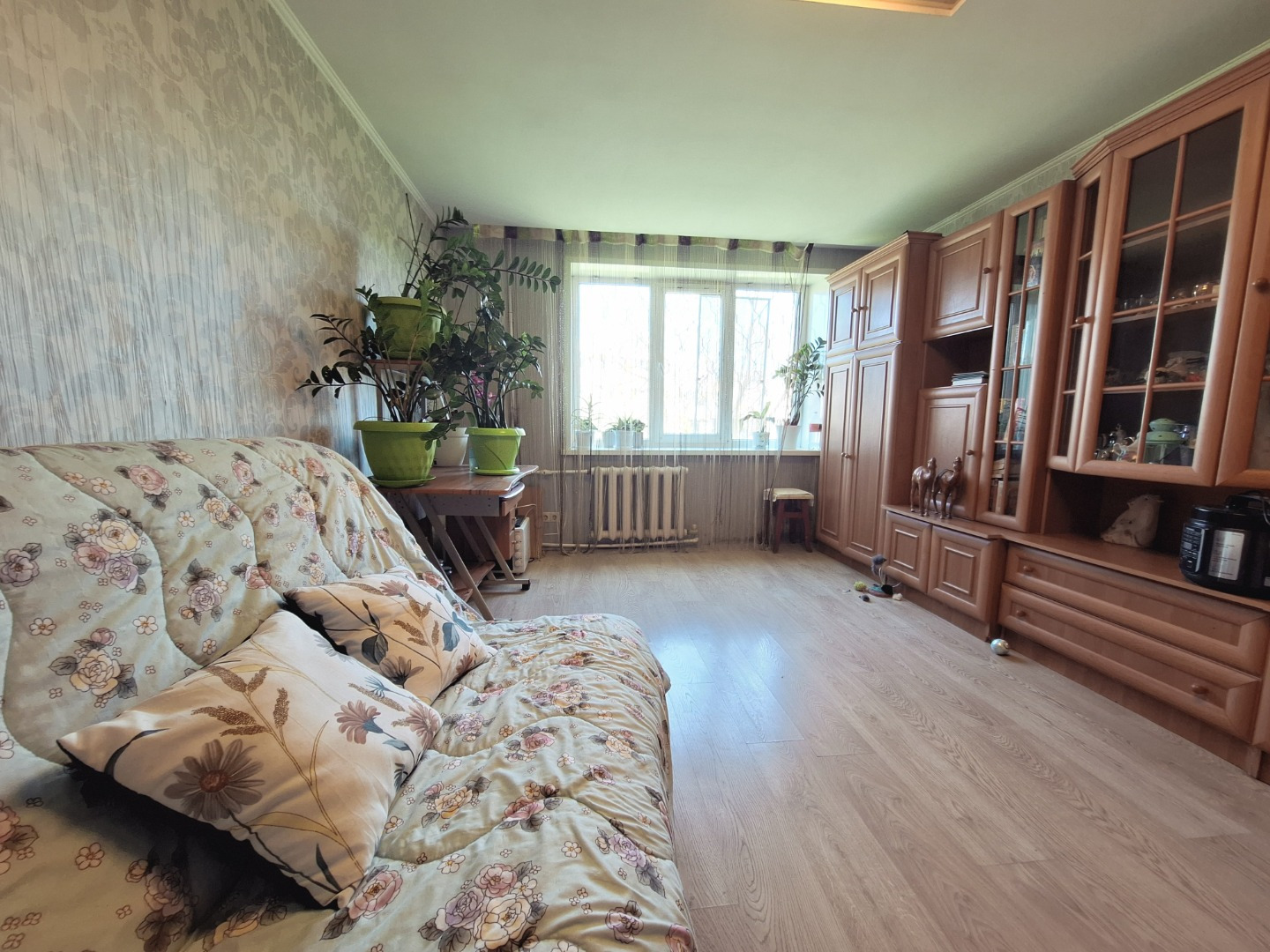  Продам 3-комнатную квартиру улучшенной планировки
? ул. Ворошилова, 47

✅ Раздельные комнаты
✅ Раздельный санузел
✅ 1 этаж / 5-этажного блочного дома
✅ Центральные коммуникации
✅ Спальный, тихий район

В шаговой доступности: магазины, школа, детский сад, остановки общественного транспорта, парк.

К